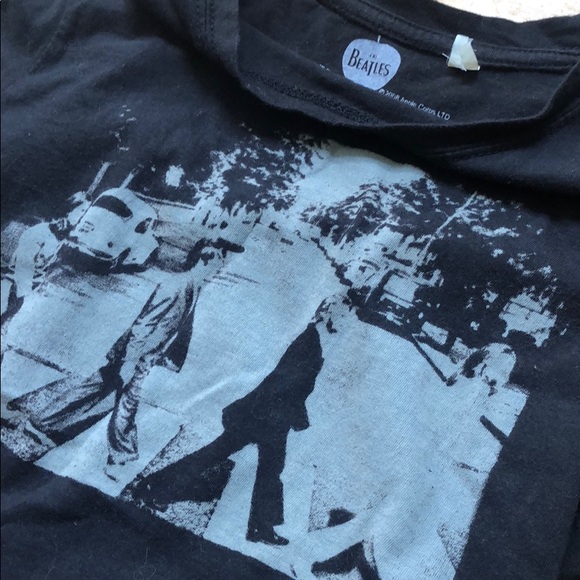 🎶 the Beatles black t-shirt🎶 - Picture 2 of 3